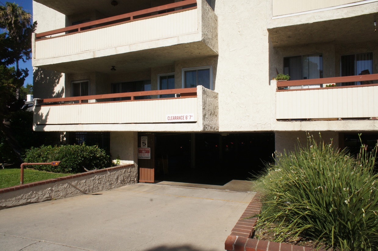 125 S Sierra Madre Blvd Unit 213, Pasadena, CA 91107 Condo for Rent