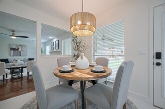 Building Photo - 5615 Haven Point Dr