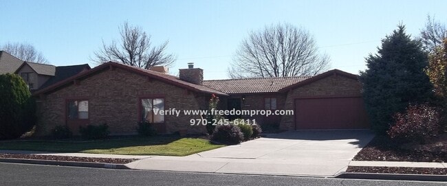 Photo - 2325 S Seville Cir House