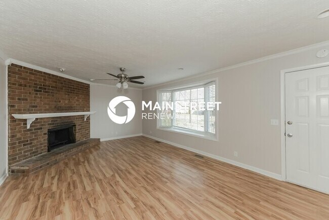 Foto del edificio - 4 Bedroom Pet-Friendly Home in Hendersonville, TN with Main Street Renewal