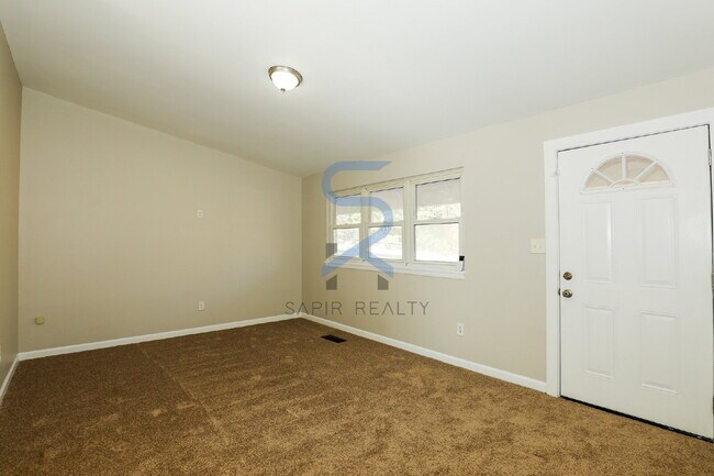 Building Photo - Move in before January 15th and get $100 OFF your rent for the first 3 months — PLUS a $250 Amazo...