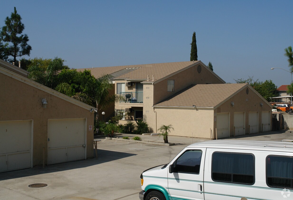 Broadway Estates Apartments in El Cajon, CA
