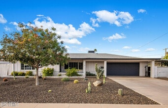 Building Photo - 6708 E Monte Vista Rd