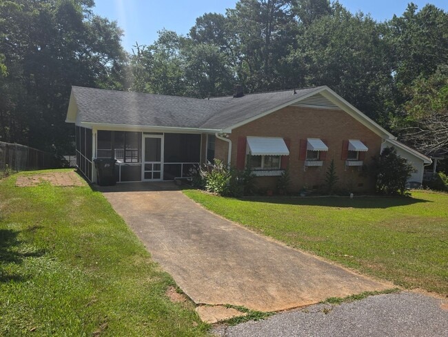 Building Photo - Beautiful Home Just Hit the Market