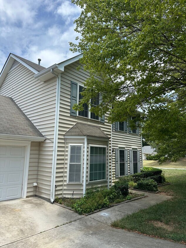 3 Bedrooms and 2.5 Bathroom - 3 Bedrooms and 2.5 Bathrooms-Coming Soon