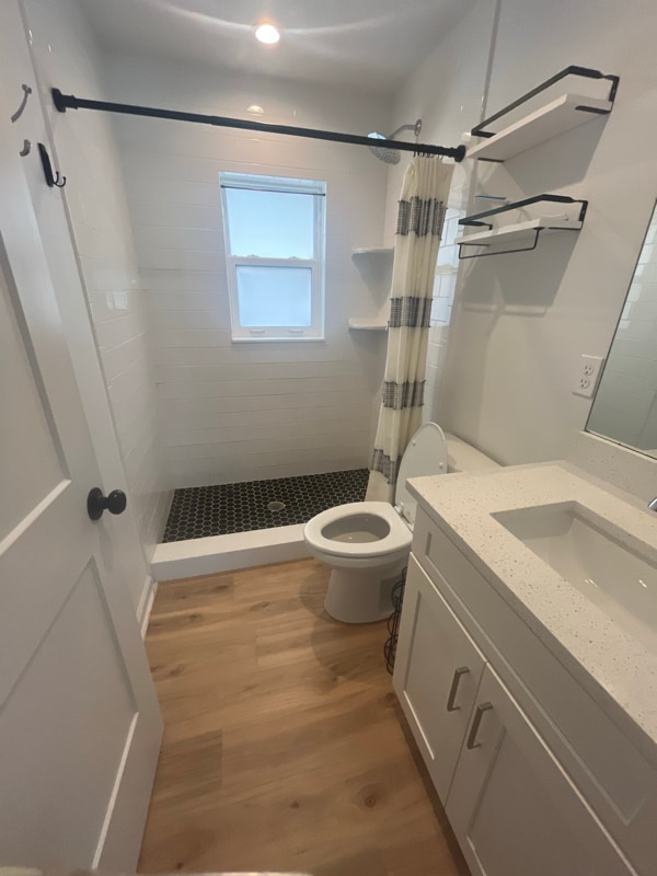 Building Photo - 615 Azalea Ln