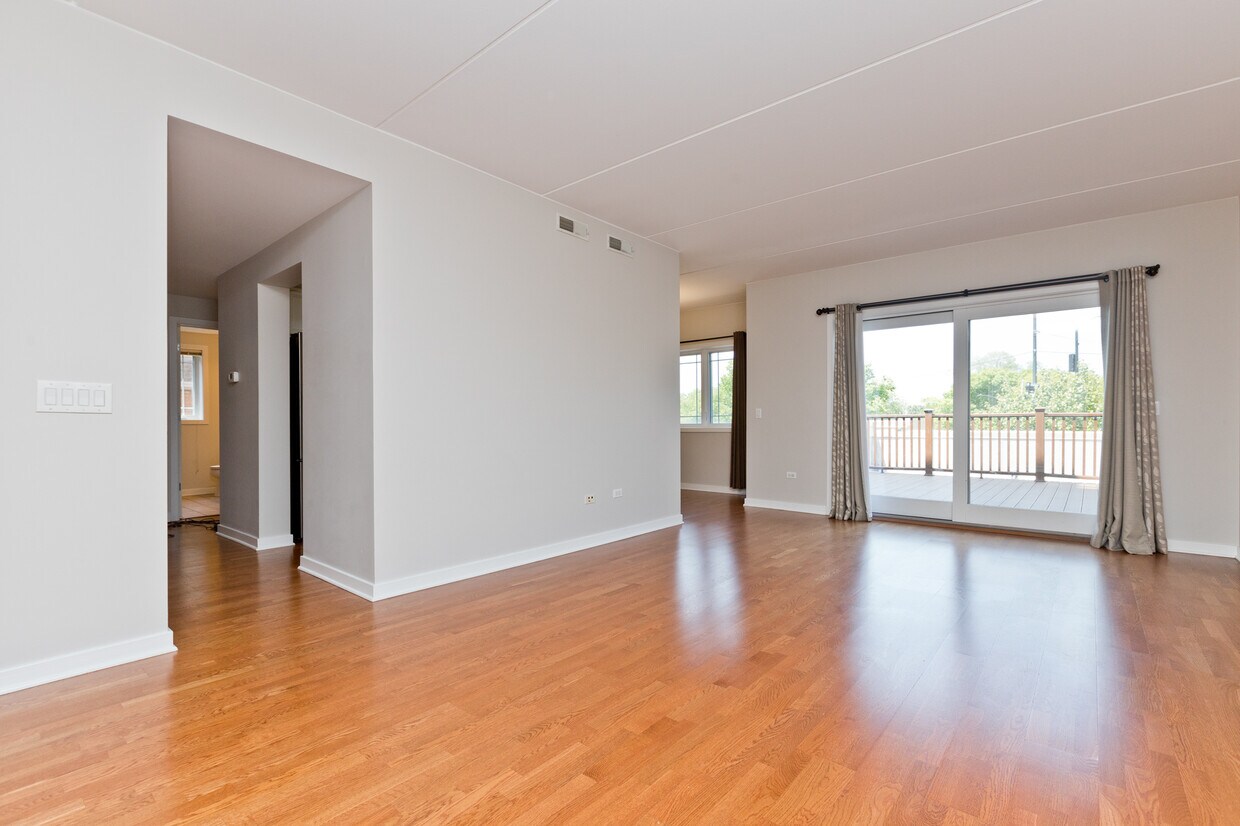 Foto principal - 5588 N Lincoln Ave