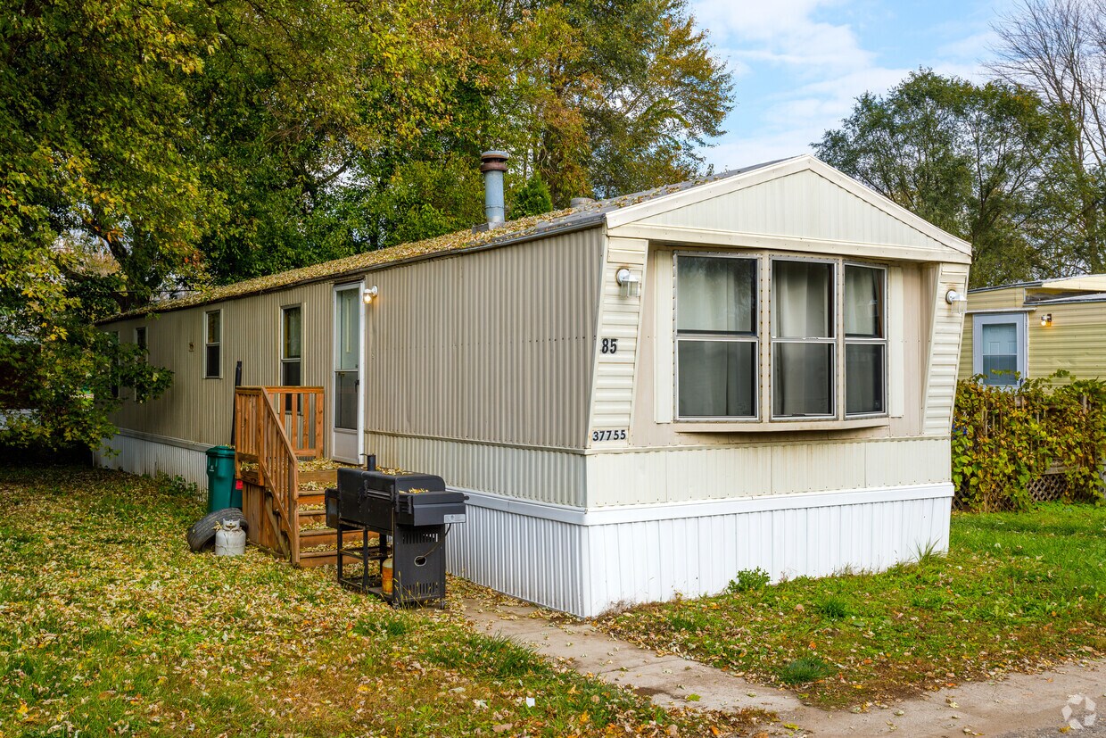 Primary Photo - Belle Mobile Village