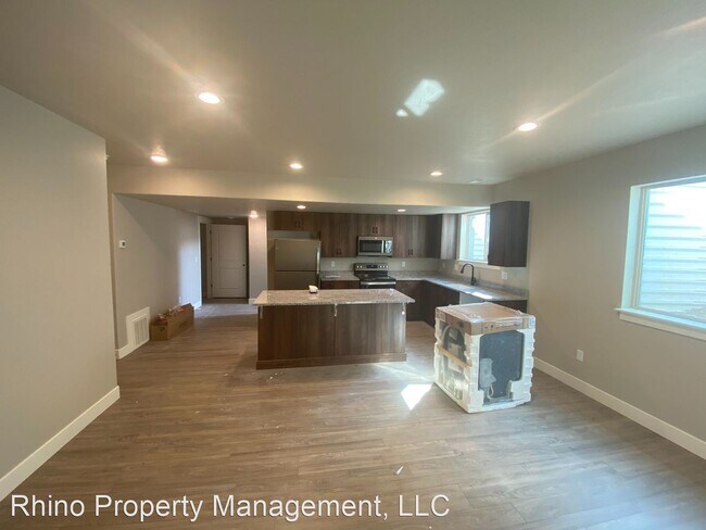 Building Photo - 2 br, 1 bath House - 230 West 400 South #2