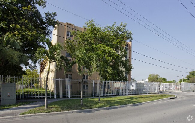 Foto del edificio - Region One - Palm Courts