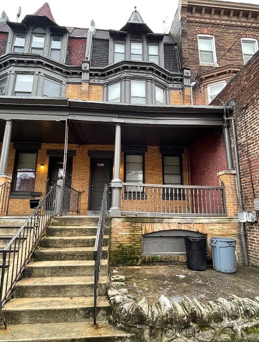 Building Photo - 4220 W Girard Ave