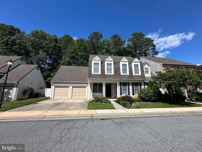 Building Photo - 28405 Pinehurst Cir
