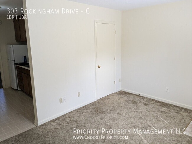 Foto del edificio - 303 Rockingham Dr