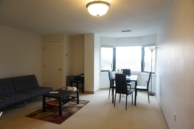 Foto del edificio - 25 Webster Ave