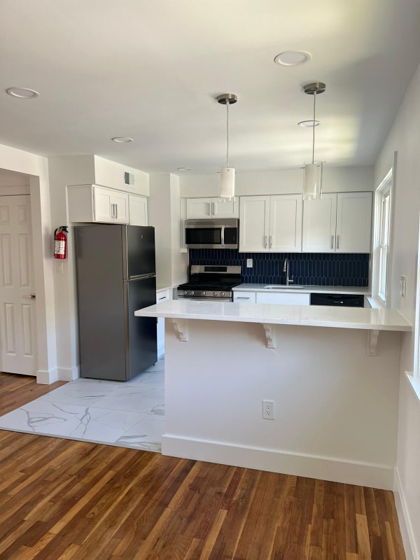 Building Photo - 505 Adams Ln