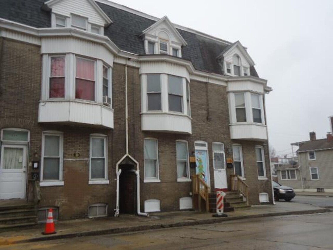 Foto principal - 652 Chestnut St