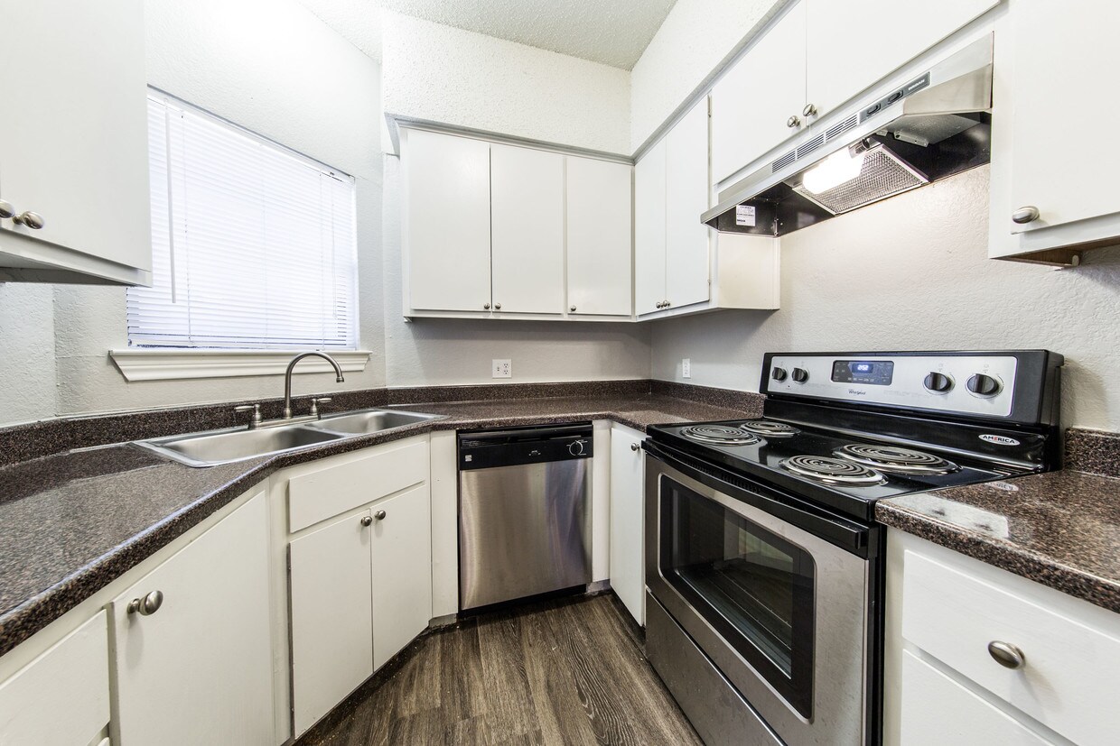 Foto principal - Three Villas Apartments - North Loop