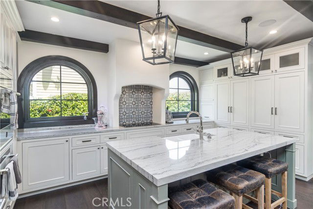 Building Photo - 640 Raymond Ave