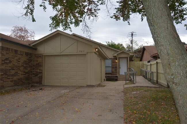 Building Photo - 2631 Woodmont Trail