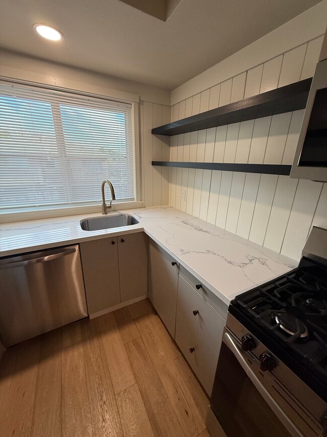 Building Photo - 11473 Quartz Dr