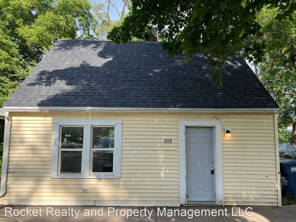 Primary Photo - 3 br, 1 bath House - 1919 Wisconsin Ave