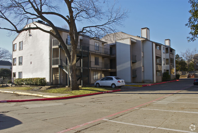 Building Photo - The Ivy Apartments