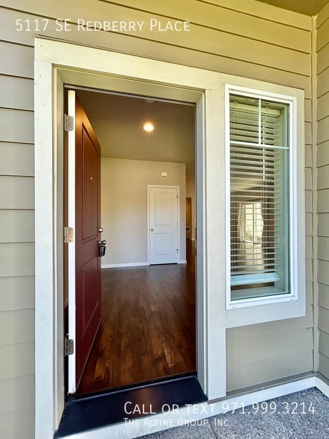 Building Photo - 5117 SE Redberry Pl