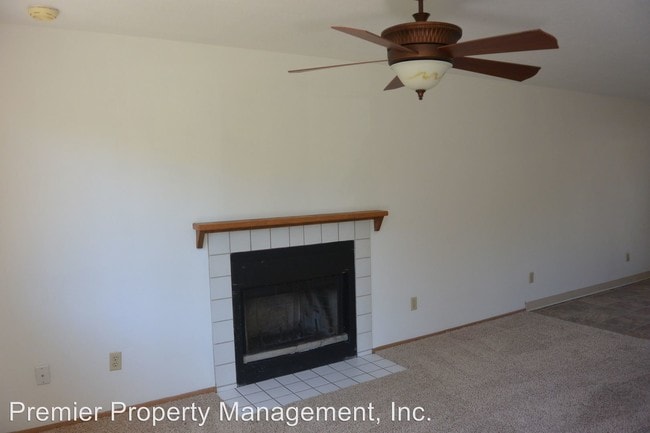 Building Photo - 2 br, 1.5 bath Apartment - 843 G Street