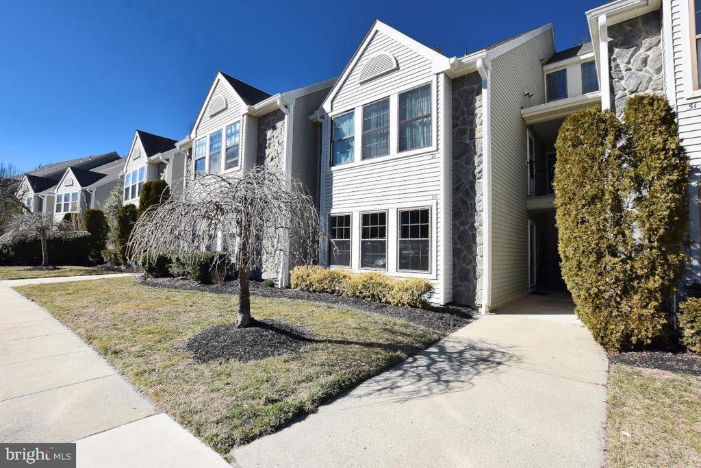 Foto principal - 30 Bridgewater Dr