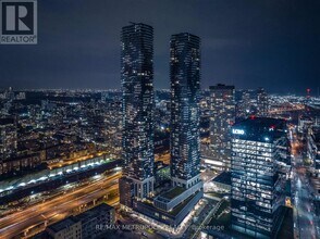 Building Photo - 138 Downes St