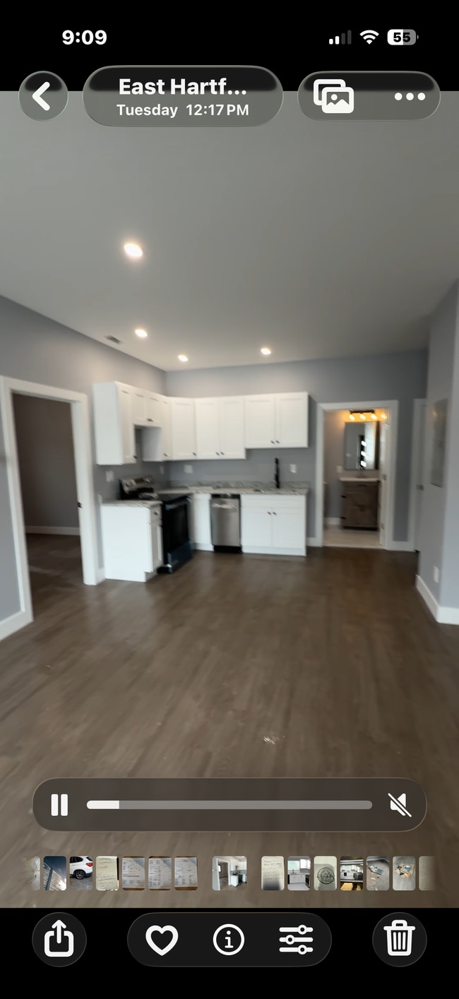 Building Photo - 116 Main St