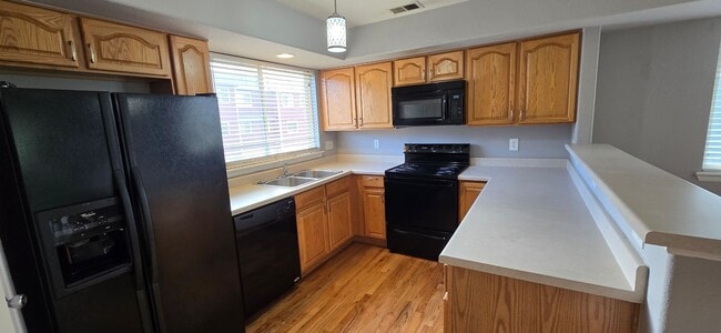 Building Photo - Charming Two Bedroom Townhome in Brighton,...