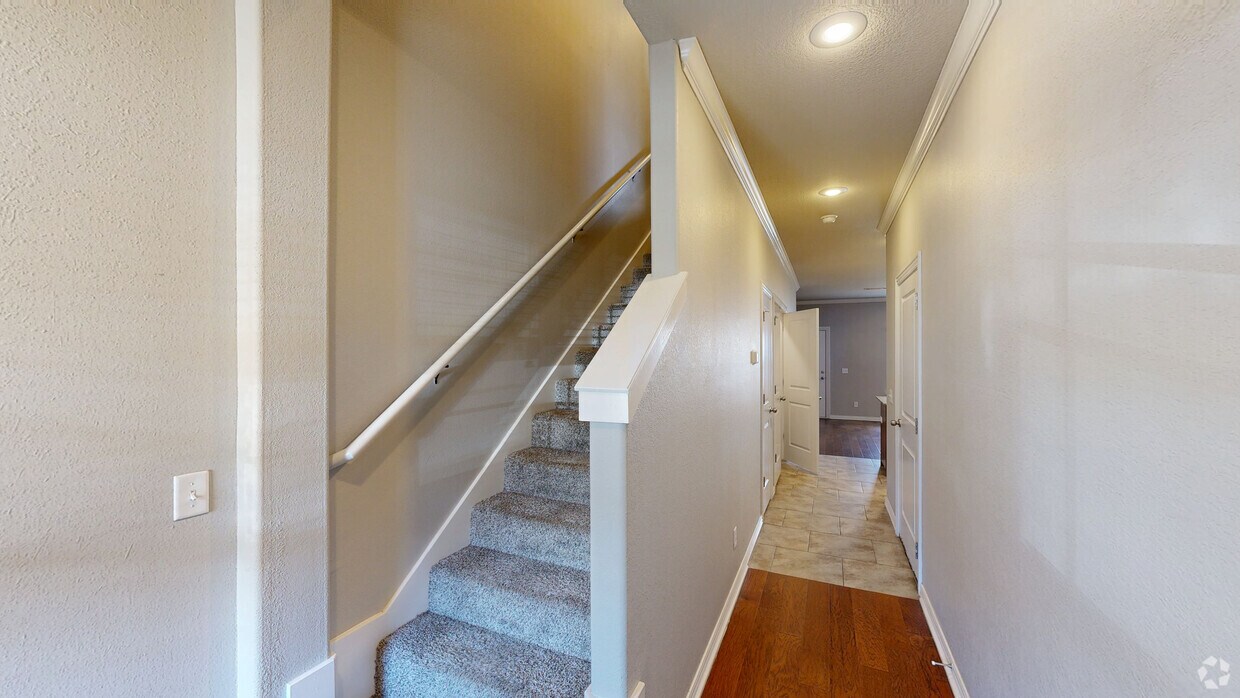 Photo - Towne Park Apartments
