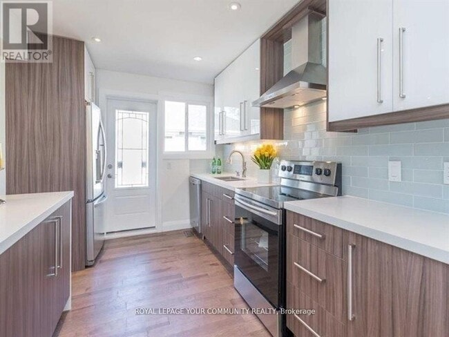 Photo du bâtiment - 112 Murray Dr