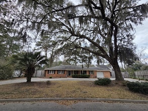 Building Photo - 5415 Speir St