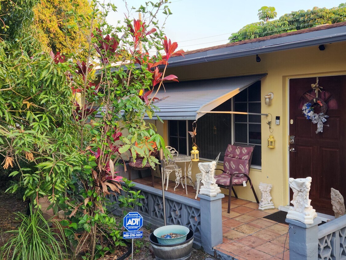 Primary Photo - 6870 NW 29th Ct