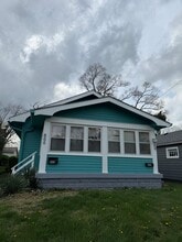 Building Photo - 866 N Drexel Ave