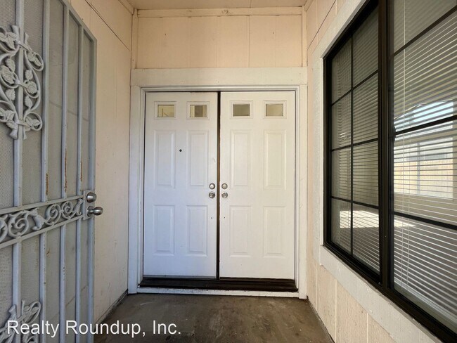 Foto del edificio - 4 br, 3 bath House - 8119 Point Loma Way