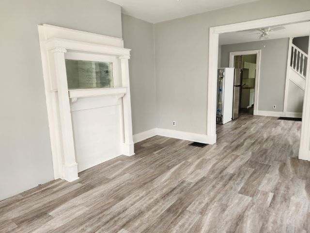 Foto del edificio - 311 Pulaski St