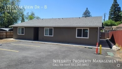 Building Photo - 1216 Oak View Dr