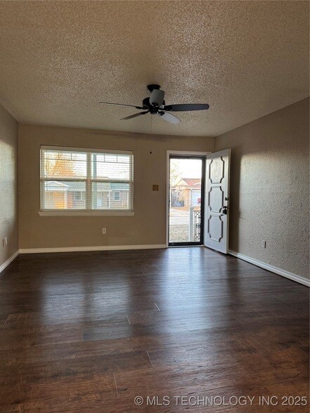 Foto del edificio - 268 E 137th St