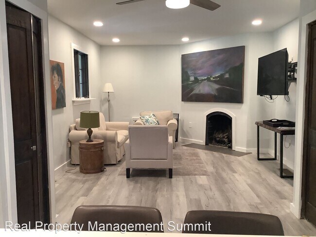 Foto del edificio - 4 br, 3 bath House - 27 Woodland Drive