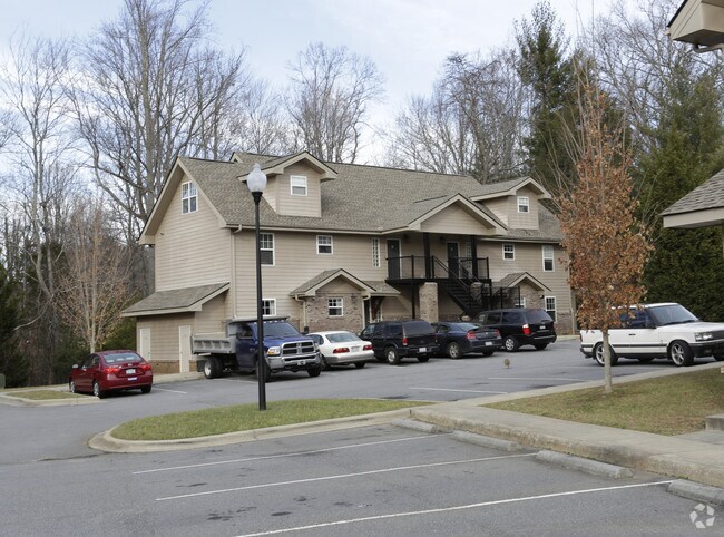 Foto del edificio - Acton Woods Apartments