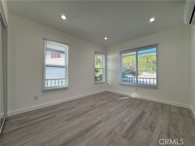 Foto del edificio - 7012 Bertrand Ave