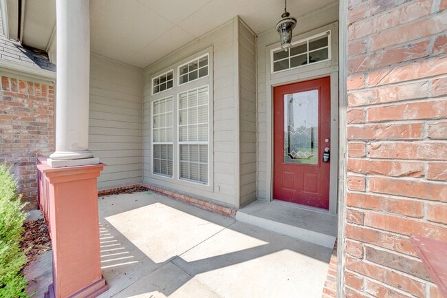 Building Photo - Beautiful 3 Bedroom, 2 Bath Home! Ready So...