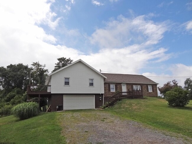 Foto del edificio - 2726 Stewartstown Rd