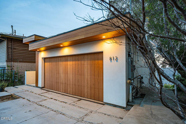 Building Photo - 812 W Avenue 37