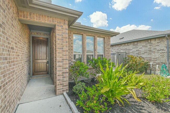 Foto del edificio - Offered by Precision Realty & Management, LLC!!