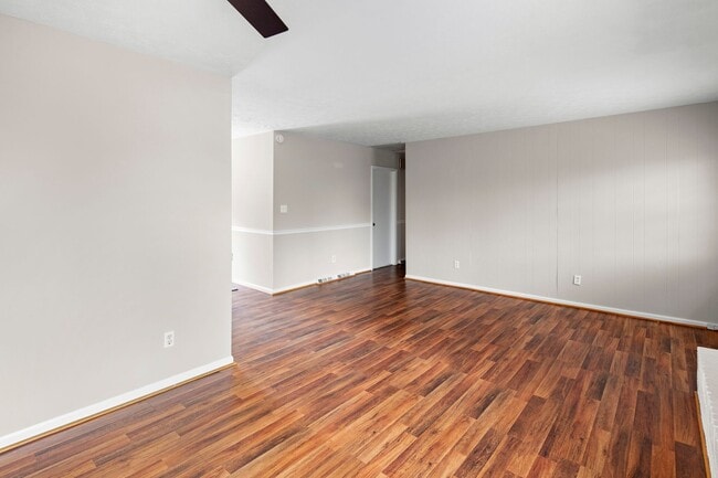 Building Photo - Spacious Ranch Home