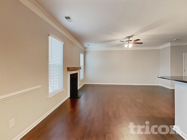 Foto del edificio - 116 Carolinian Dr